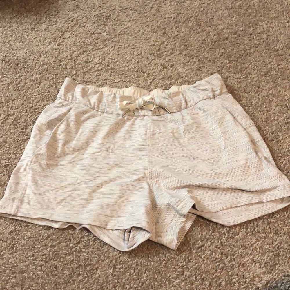 Lululemon On the Fly shorts